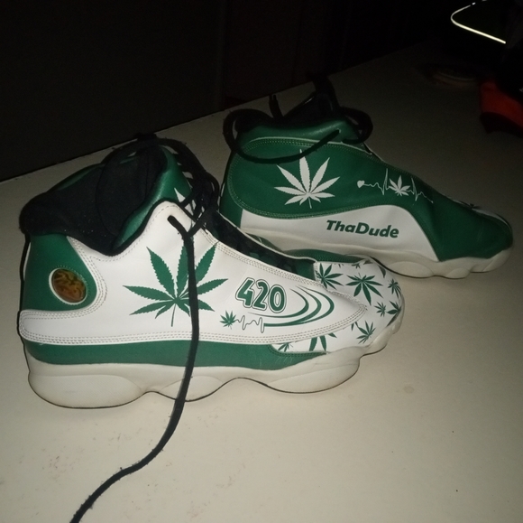 Stuff - Picture 14 of 16